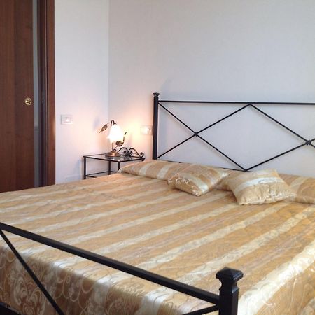 Agriturismo Belvedere Pescia Romana Chambre photo